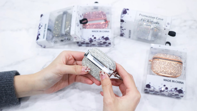 STONE  airpods case ストーンアイランド Stone Island Airpods Case Black | BSTN Store